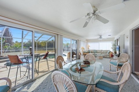 Villa ou maison à vendre à Port Charlotte, Floride: 2 chambres, 144.09 m2 № 2419674 - photo 28