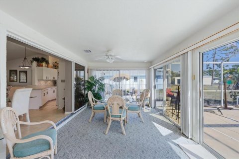 Villa ou maison à vendre à Port Charlotte, Floride: 2 chambres, 144.09 m2 № 2419674 - photo 26