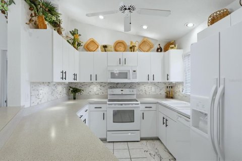 Villa ou maison à vendre à Port Charlotte, Floride: 2 chambres, 144.09 m2 № 2419674 - photo 16