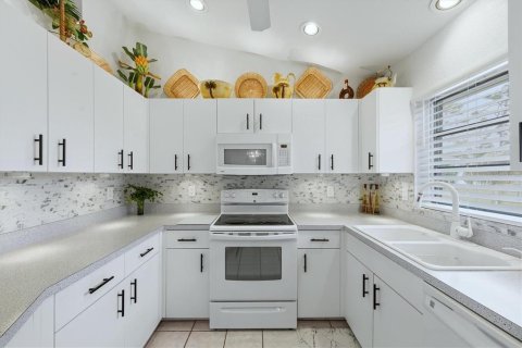 Villa ou maison à vendre à Port Charlotte, Floride: 2 chambres, 144.09 m2 № 2419674 - photo 17