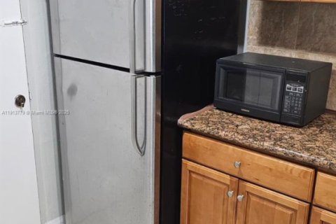 Appartement à louer à Pinecrest, Floride: 2 chambres, 98.1 m2 № 1968485 - photo 4