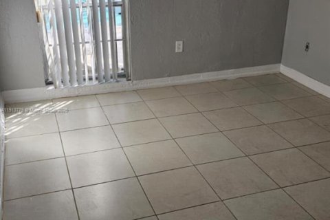 Appartement à louer à Pinecrest, Floride: 2 chambres, 98.1 m2 № 1968485 - photo 11
