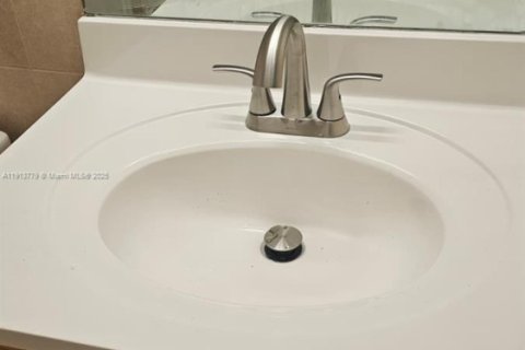 Appartement à louer à Pinecrest, Floride: 2 chambres, 98.1 m2 № 1968485 - photo 10