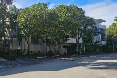 Appartement à louer à Pinecrest, Floride: 2 chambres, 98.1 m2 № 1968485 - photo 2