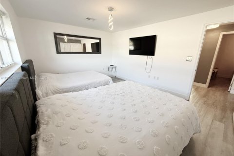 Townhouse in North Lauderdale, Florida 2 bedrooms, 102.94 sq.m. № 1957211 - photo 7