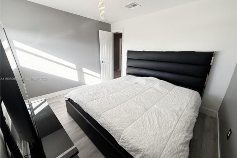 Townhouse in North Lauderdale, Florida 2 bedrooms, 102.94 sq.m. № 1957211 - photo 9