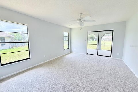 House in Casselberry, Florida 4 bedrooms, 208.38 sq.m. № 1547721 - photo 7