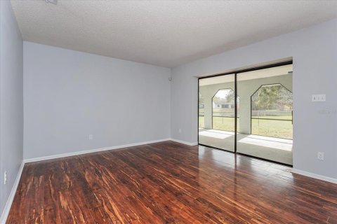 House in Casselberry, Florida 4 bedrooms, 208.38 sq.m. № 1547721 - photo 4