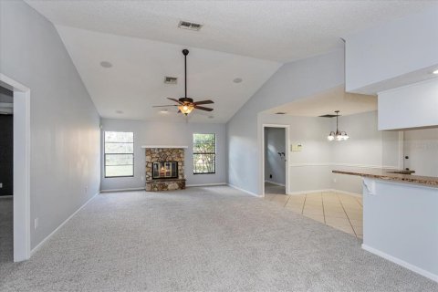 House in Casselberry, Florida 4 bedrooms, 208.38 sq.m. № 1547721 - photo 27