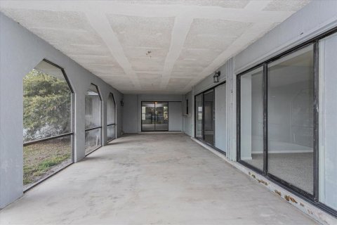 House in Casselberry, Florida 4 bedrooms, 208.38 sq.m. № 1547721 - photo 28