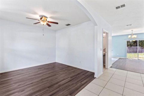 Villa ou maison à vendre à Deltona, Floride: 4 chambres, 231.05 m2 № 1909271 - photo 11