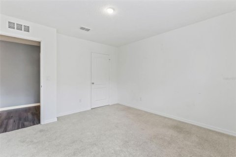 Villa ou maison à vendre à Deltona, Floride: 4 chambres, 231.05 m2 № 1909271 - photo 3