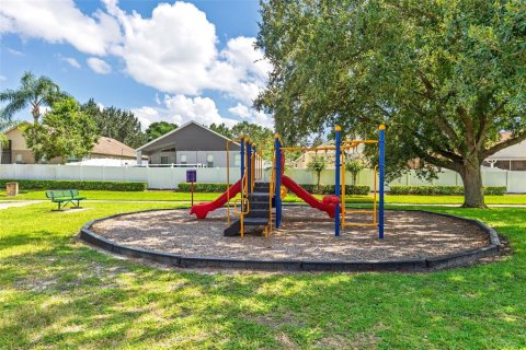 Villa ou maison à vendre à Deltona, Floride: 4 chambres, 231.05 m2 № 1909271 - photo 10