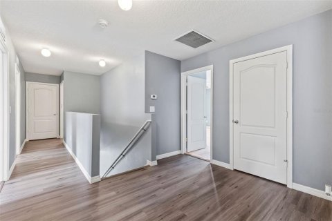 Villa ou maison à vendre à Deltona, Floride: 4 chambres, 231.05 m2 № 1909271 - photo 4