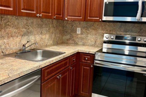 Condominio en venta en Miami, Florida, 2 dormitorios, 96.25 m2 № 1861386 - foto 3