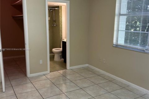 Condominio en venta en Miami, Florida, 2 dormitorios, 96.25 m2 № 1861386 - foto 9