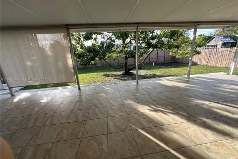 Villa ou maison à louer à Hollywood, Floride: 3 chambres, 119.1 m2 № 1987617 - photo 23