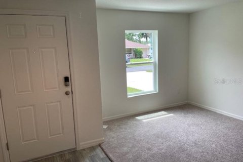 House in Palm Coast, Florida 4 bedrooms, 167.78 sq.m. № 1396472 - photo 3