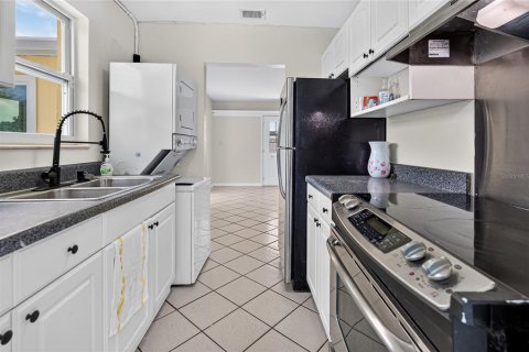 Villa ou maison à vendre à North Port, Floride: 2 chambres, 60.11 m2 № 2227304 - photo 30