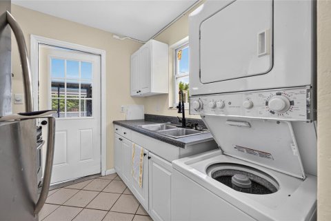 Villa ou maison à vendre à North Port, Floride: 2 chambres, 60.11 m2 № 2227304 - photo 25