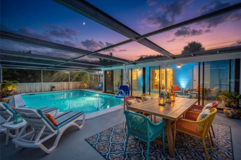 Villa ou maison à vendre à North Port, Floride: 2 chambres, 60.11 m2 № 2227304 - photo 2