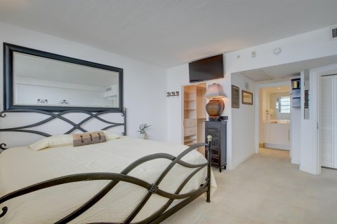 Copropriété à louer à Hollywood, Floride: 2 chambres, 119.66 m2 № 2241210 - photo 19