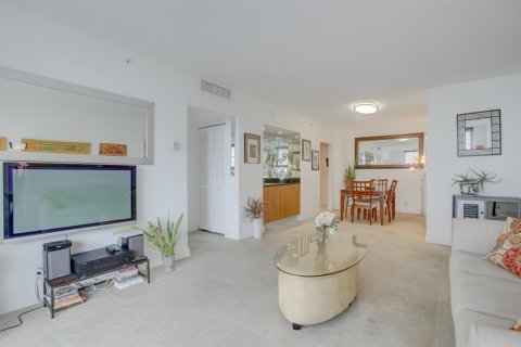Copropriété à louer à Hollywood, Floride: 2 chambres, 119.66 m2 № 2241210 - photo 8
