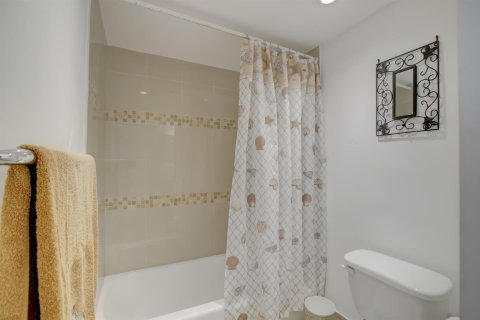 Copropriété à louer à Hollywood, Floride: 2 chambres, 119.66 m2 № 2241210 - photo 21