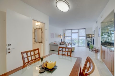 Copropriété à louer à Hollywood, Floride: 2 chambres, 119.66 m2 № 2241210 - photo 16