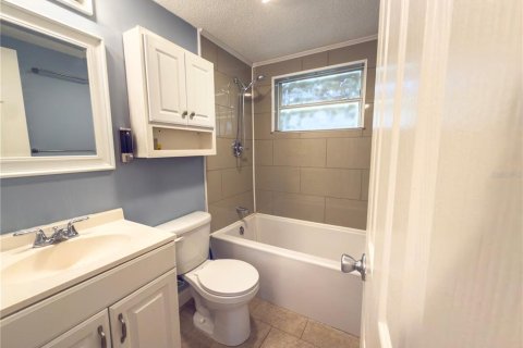 House in Holiday, Florida 2 bedrooms, 82.5 sq.m. № 1899270 - photo 9