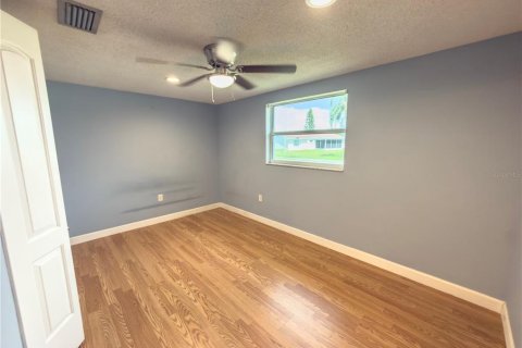 House in Holiday, Florida 2 bedrooms, 82.5 sq.m. № 1899270 - photo 7