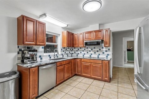 Villa ou maison à vendre à Lakeland, Floride: 3 chambres, 172.98 m2 № 2406738 - photo 10