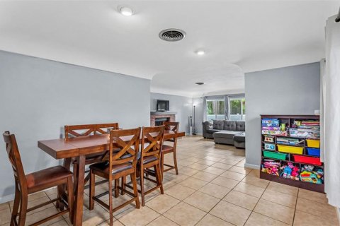 Villa ou maison à vendre à Lakeland, Floride: 3 chambres, 172.98 m2 № 2406738 - photo 7
