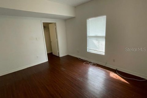 Villa ou maison à vendre à Tampa, Floride: 3 chambres, 129.32 m2 № 2394282 - photo 12