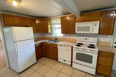 Villa ou maison à vendre à Tampa, Floride: 3 chambres, 129.32 m2 № 2394282 - photo 3