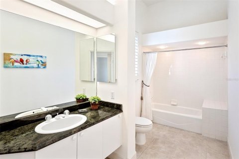 Casa en venta en Bradenton, Florida, 3 dormitorios, 245.54 m2 № 2337208 - foto 26