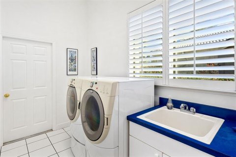 Casa en venta en Bradenton, Florida, 3 dormitorios, 245.54 m2 № 2337208 - foto 27