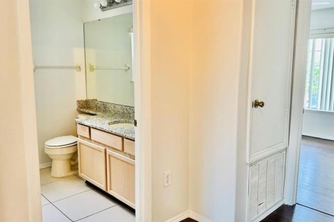 House in Orlando, Florida 4 bedrooms, 170.66 sq.m. № 2236188 - photo 19
