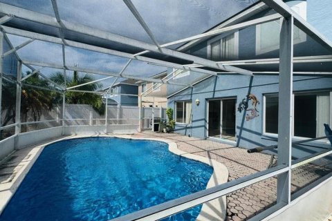 House in Orlando, Florida 4 bedrooms, 170.66 sq.m. № 2236188 - photo 23