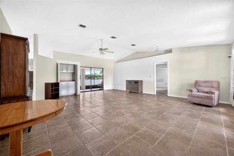 Villa ou maison à vendre à Punta Gorda, Floride: 3 chambres, 170.38 m2 № 2197164 - photo 3