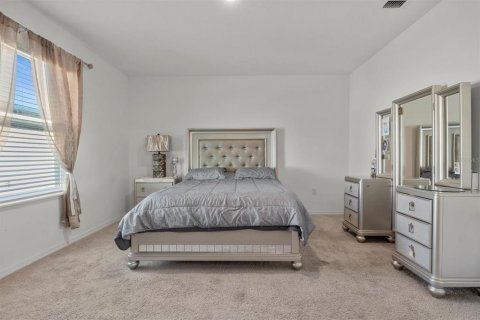 House in Winter Haven, Florida 4 bedrooms, 175.12 sq.m. № 1850085 - photo 4