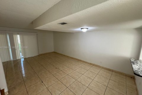 Townhouse in West Palm Beach, Florida 3 bedrooms, 124.86 sq.m. № 2047648 - photo 12