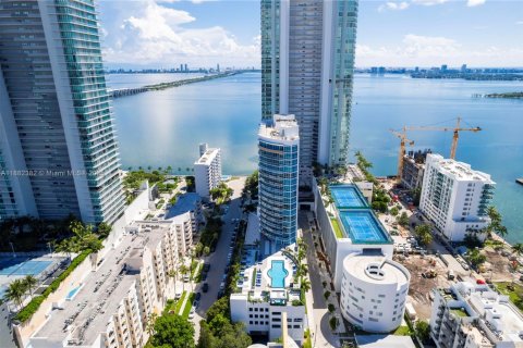 Condo in Miami, Florida, 2 bedrooms  № 1928534 - photo 15