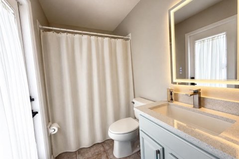 House in Orlando, Florida 4 bedrooms, 225.75 sq.m. № 2095156 - photo 22