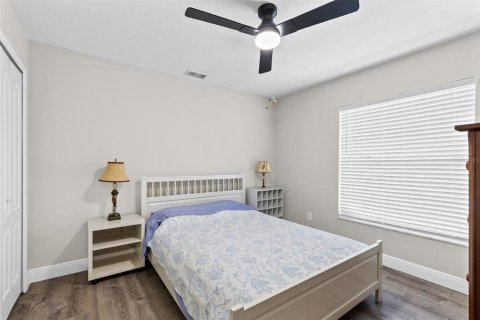 House in Orlando, Florida 4 bedrooms, 225.75 sq.m. № 2095156 - photo 18