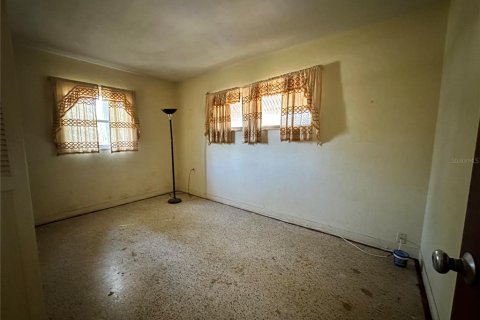 House in Saint Petersburg, Florida 3 bedrooms, 149.76 sq.m. № 1630817 - photo 27