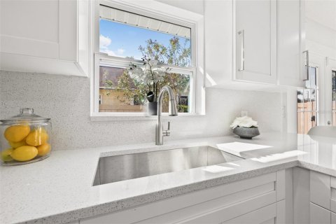 Casa en venta en Saint Petersburg, Florida, 3 dormitorios, 130.81 m2 № 1898557 - foto 13