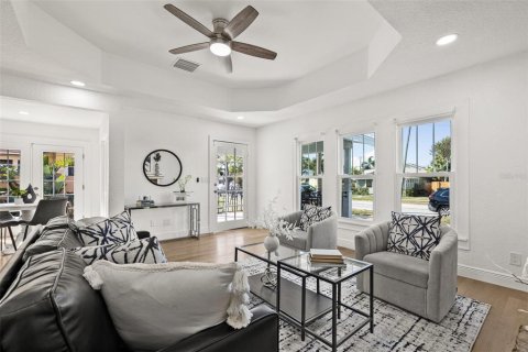 Casa en venta en Saint Petersburg, Florida, 3 dormitorios, 130.81 m2 № 1898557 - foto 9
