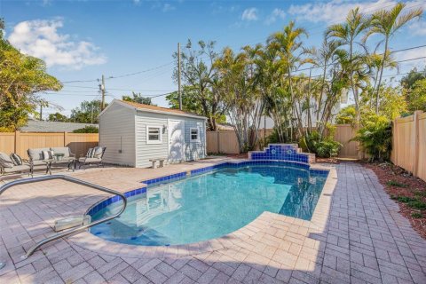 Casa en venta en Saint Petersburg, Florida, 3 dormitorios, 130.81 m2 № 1898557 - foto 29
