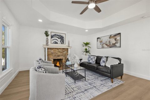 Casa en venta en Saint Petersburg, Florida, 3 dormitorios, 130.81 m2 № 1898557 - foto 6